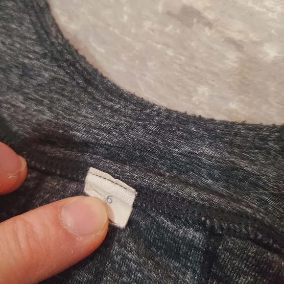 Bundle Of 2 Lululemon "Dash Tank II" Top. Heathered Black/Grey, Blue. Ruffled. 6 - Picture 4 of 9